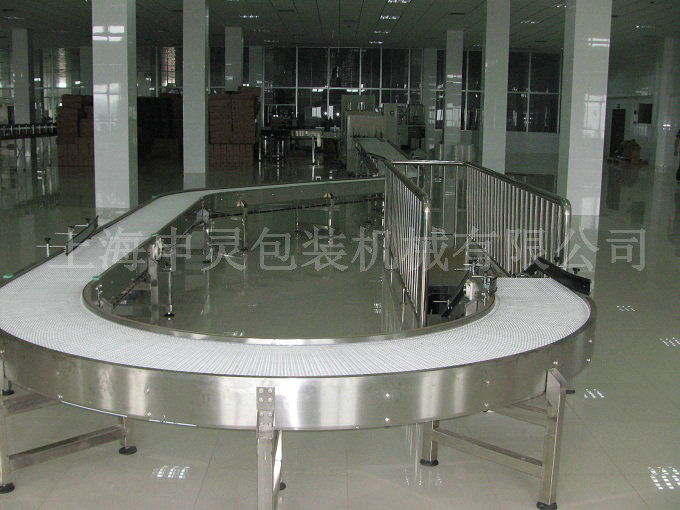 餐盤傳輸機優于傳統皮帶式輸送機的地方